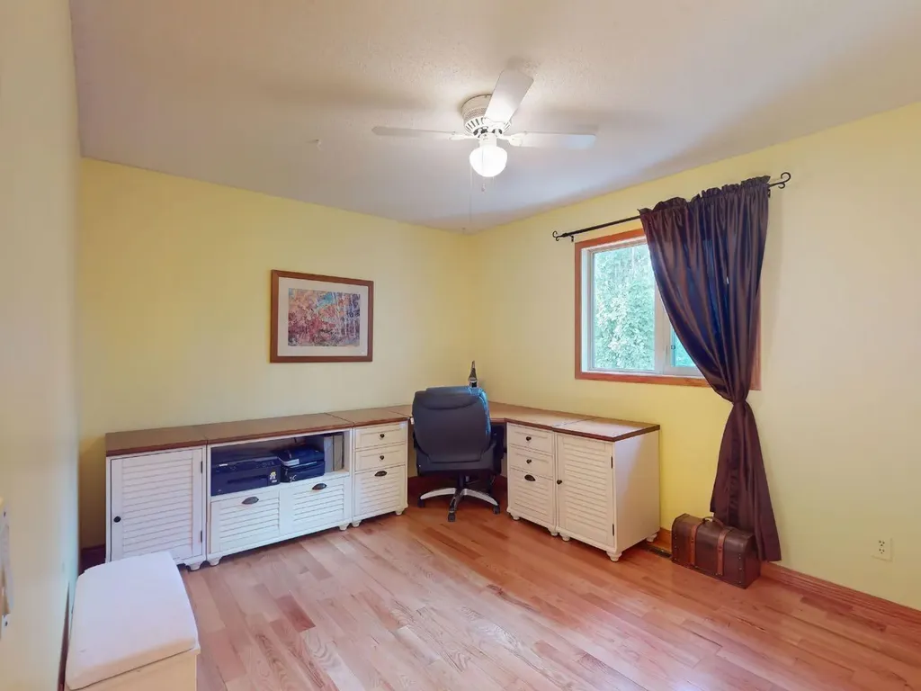 55 Hampshire Grove NW Calgary AB T3A4Y7