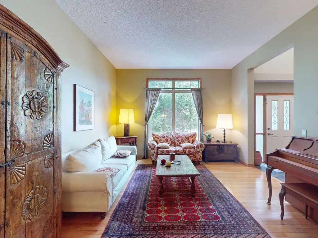 55 Hampshire Grove NW Calgary AB T3A4Y7