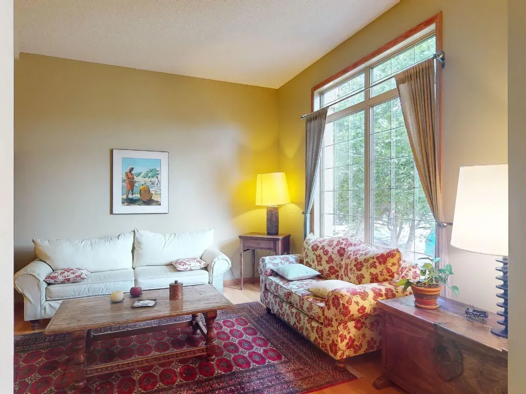 55 Hampshire Grove NW Calgary AB T3A4Y7