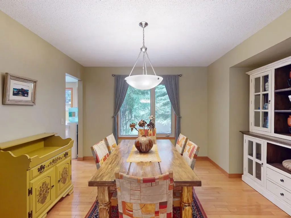 55 Hampshire Grove NW Calgary AB T3A4Y7