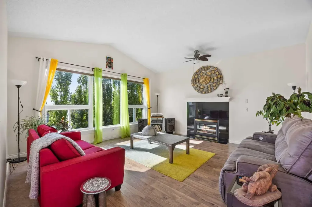216 Tuscany Ridge View NW Calgary AB T3L2J2