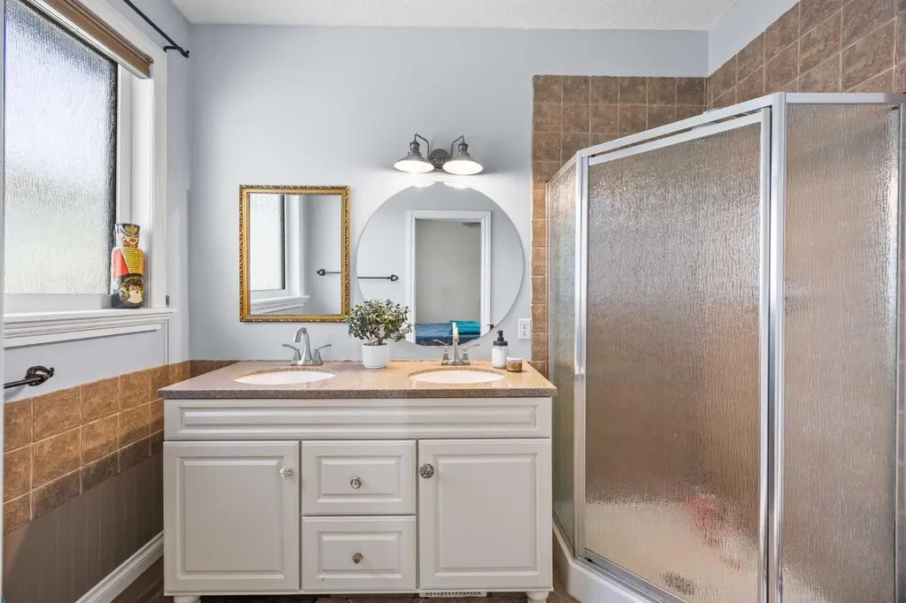 216 Tuscany Ridge View NW Calgary AB T3L2J2