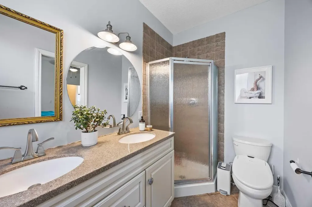 216 Tuscany Ridge View NW Calgary AB T3L2J2