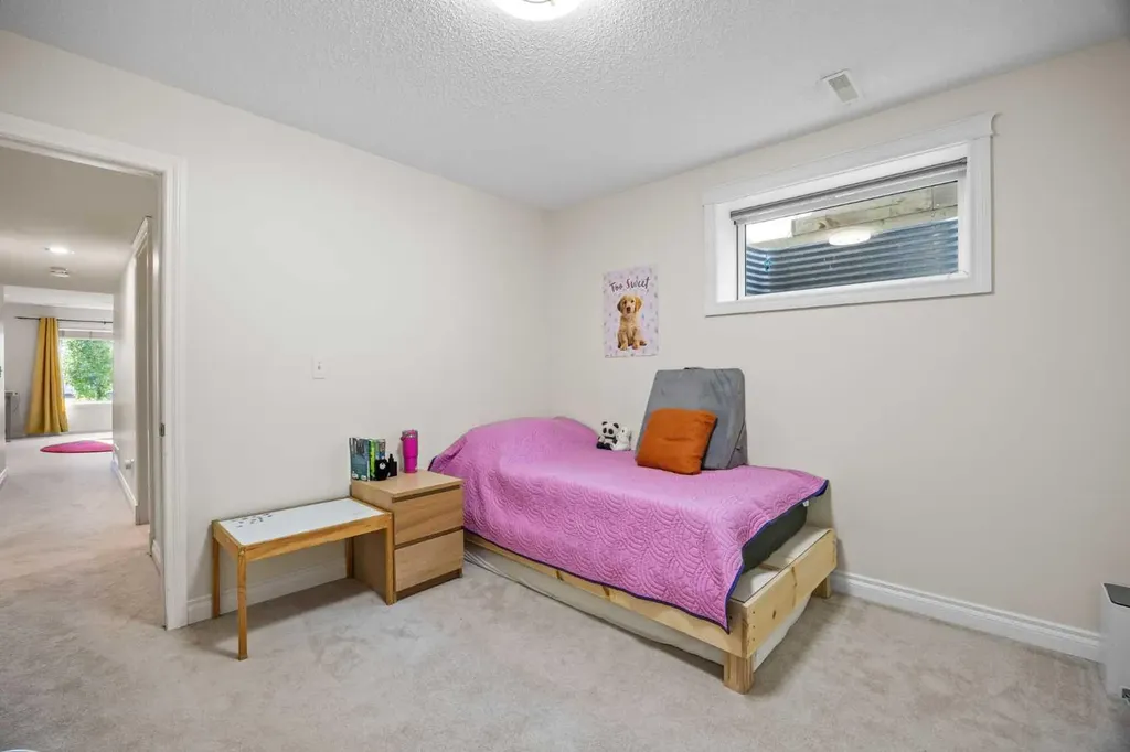 216 Tuscany Ridge View NW Calgary AB T3L2J2