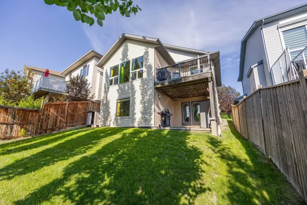 216 Tuscany Ridge View NW Calgary AB T3L2J2