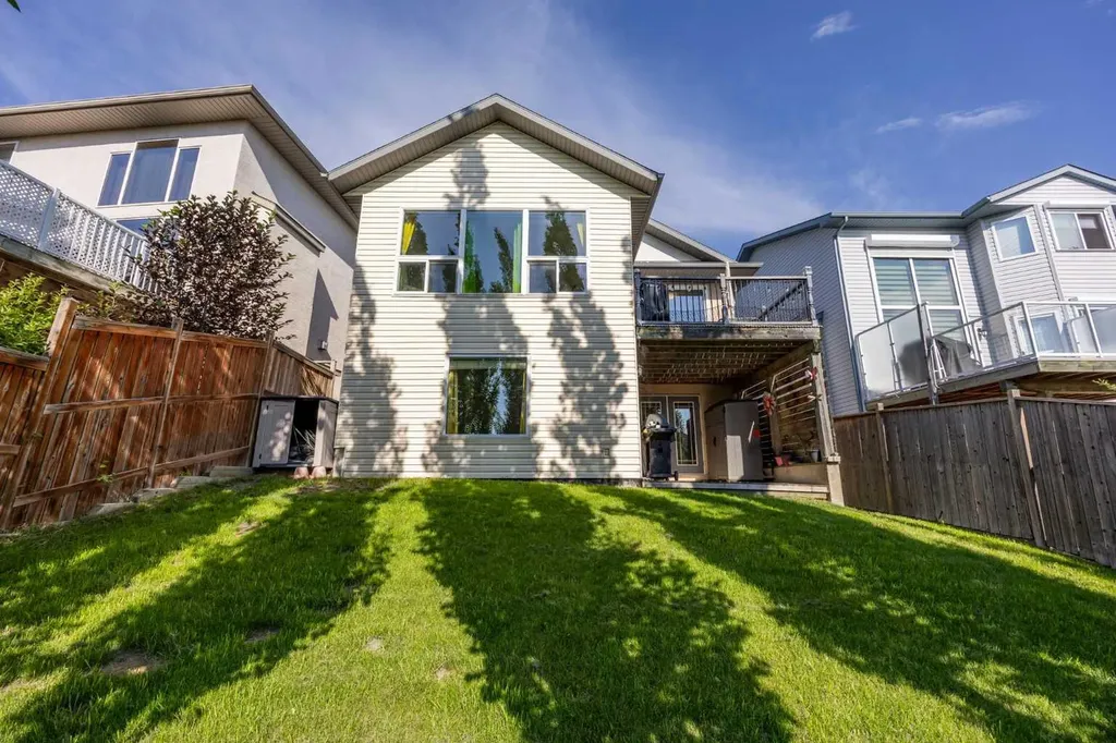 216 Tuscany Ridge View NW Calgary AB T3L2J2