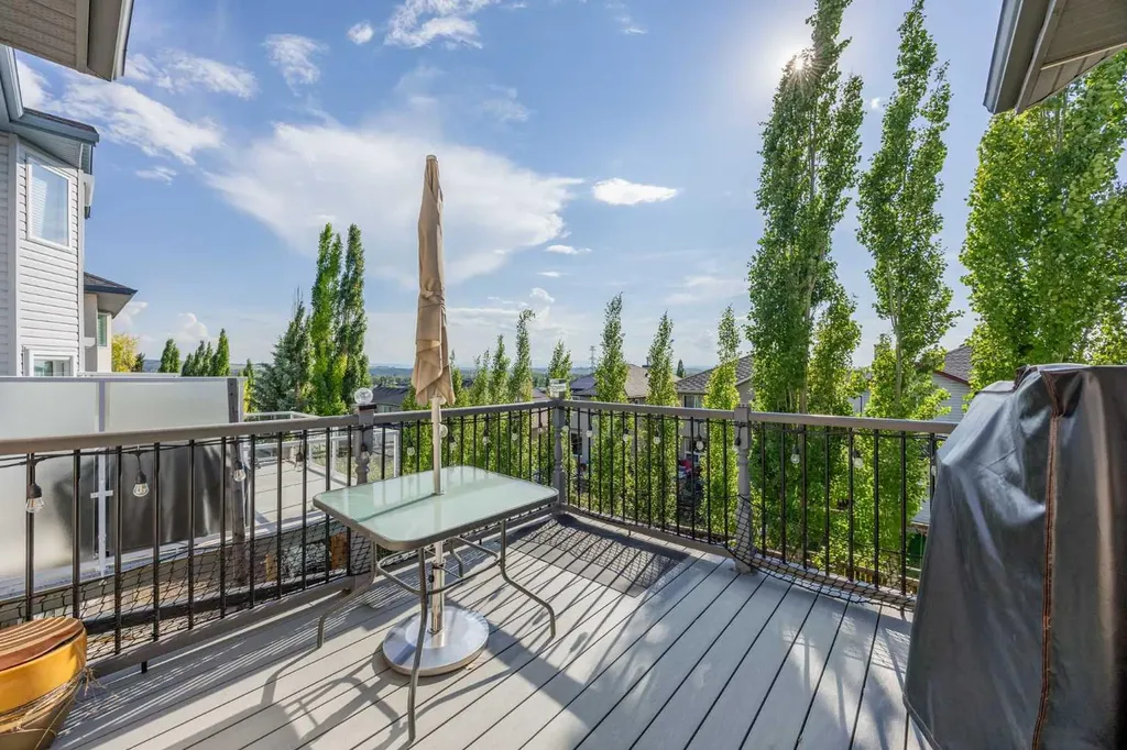 216 Tuscany Ridge View NW Calgary AB T3L2J2
