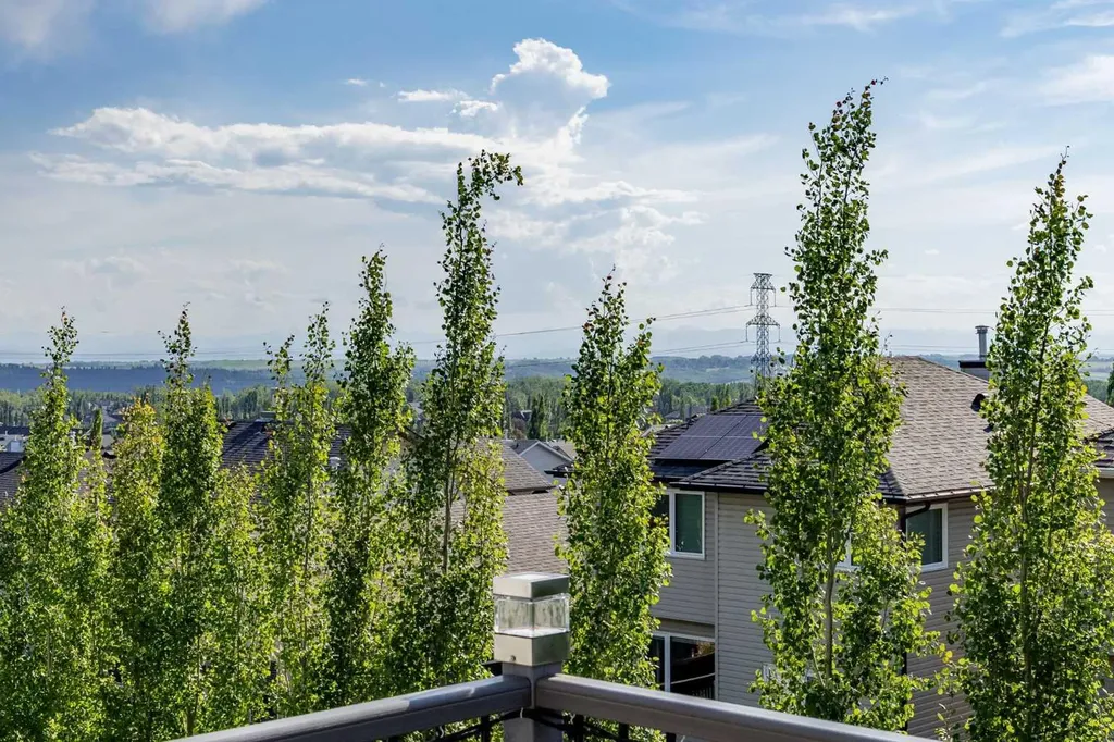 216 Tuscany Ridge View NW Calgary AB T3L2J2