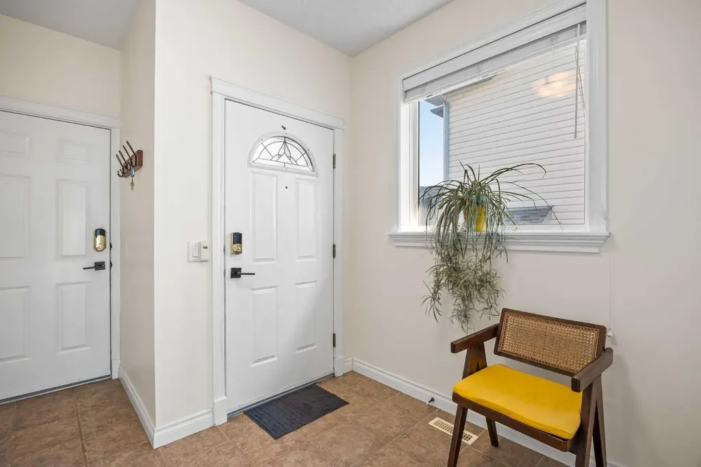 216 Tuscany Ridge View NW Calgary AB T3L2J2