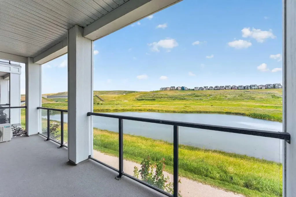 15 Sage Meadows Landing NW Calgary AB T3P 1E5