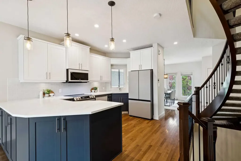 3611 Parkhill Street SW Calgary AB T2T 1T7