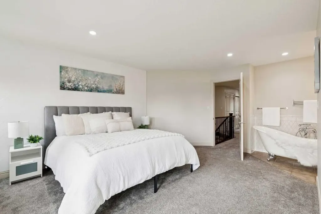 3611 Parkhill Street SW Calgary AB T2T 1T7