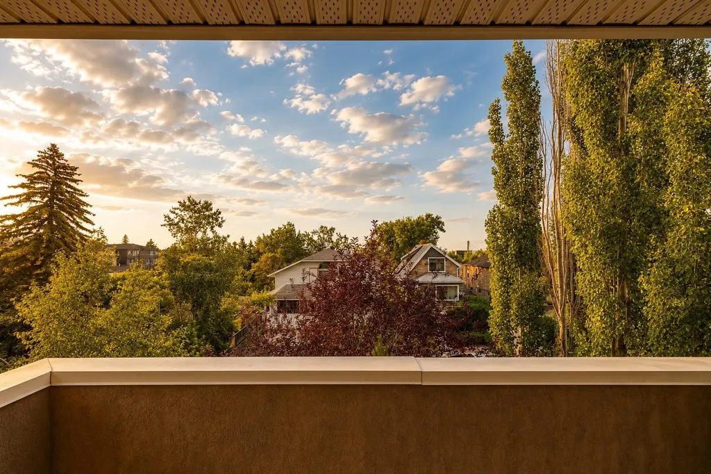 3611 Parkhill Street SW Calgary AB T2T 1T7