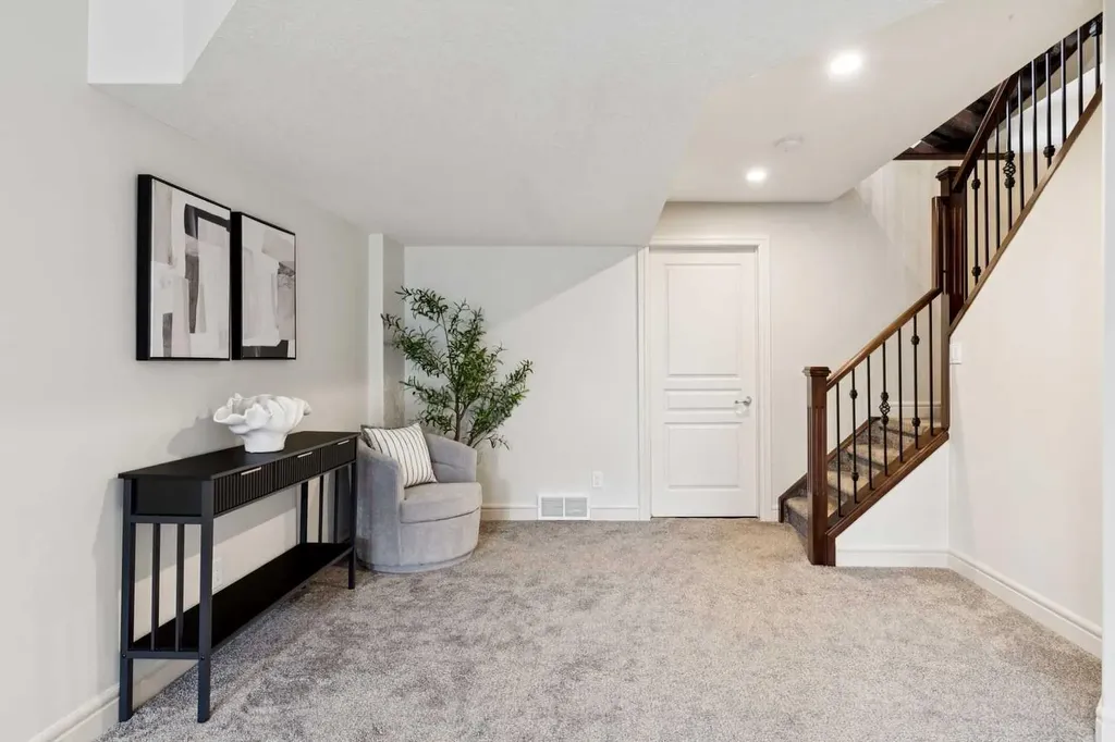 3611 Parkhill Street SW Calgary AB T2T 1T7