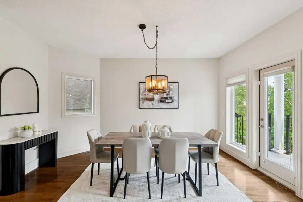 3611 Parkhill Street SW Calgary AB T2T 1T7