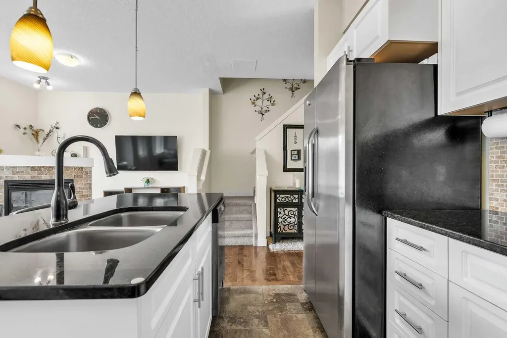 43 Sage Hill Common NW Calgary AB T3R 0J6