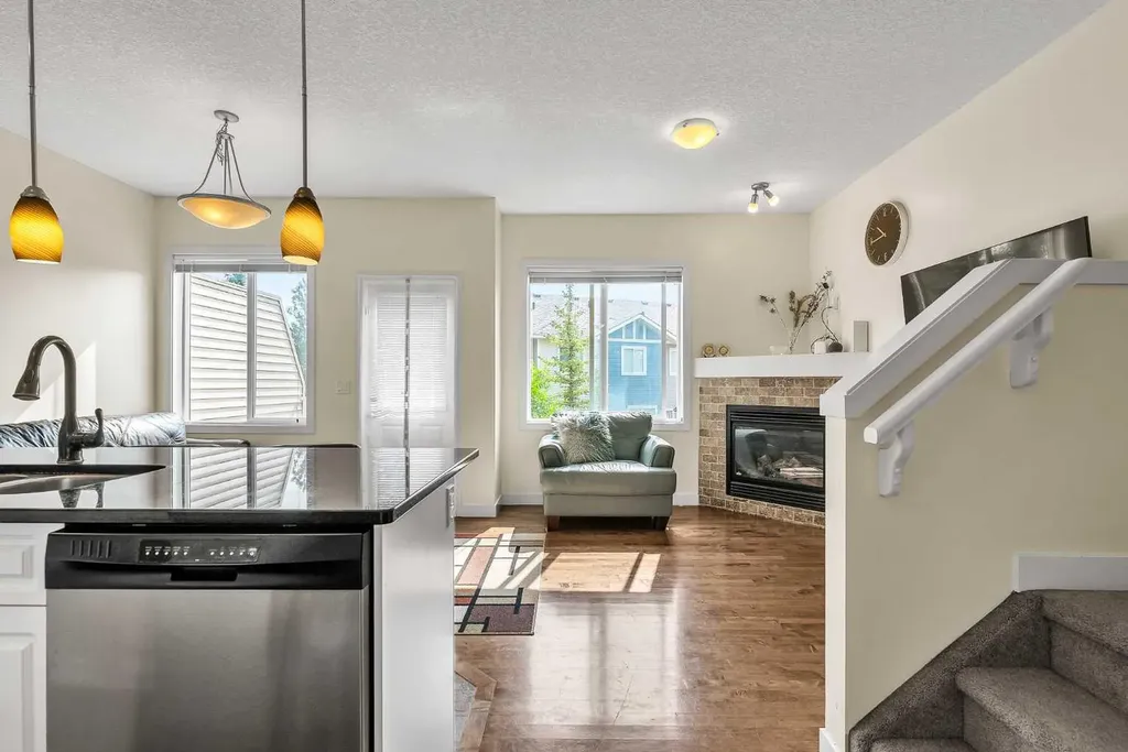 43 Sage Hill Common NW Calgary AB T3R 0J6