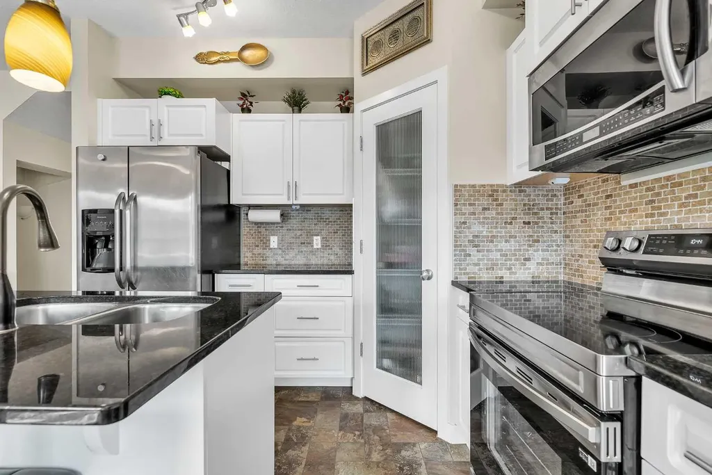 43 Sage Hill Common NW Calgary AB T3R 0J6
