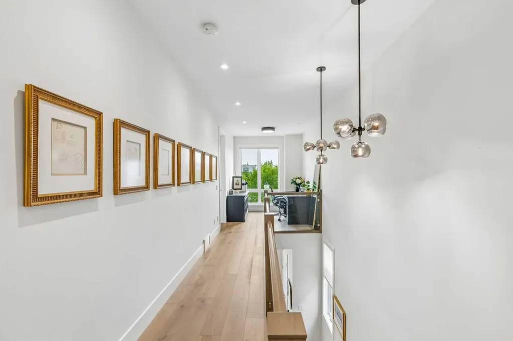 78 Valour Circle SW Calgary AB T3E 7W4