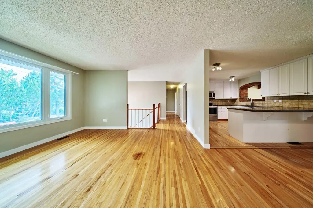 4820 49 Avenue NW Calgary AB T3B1E2