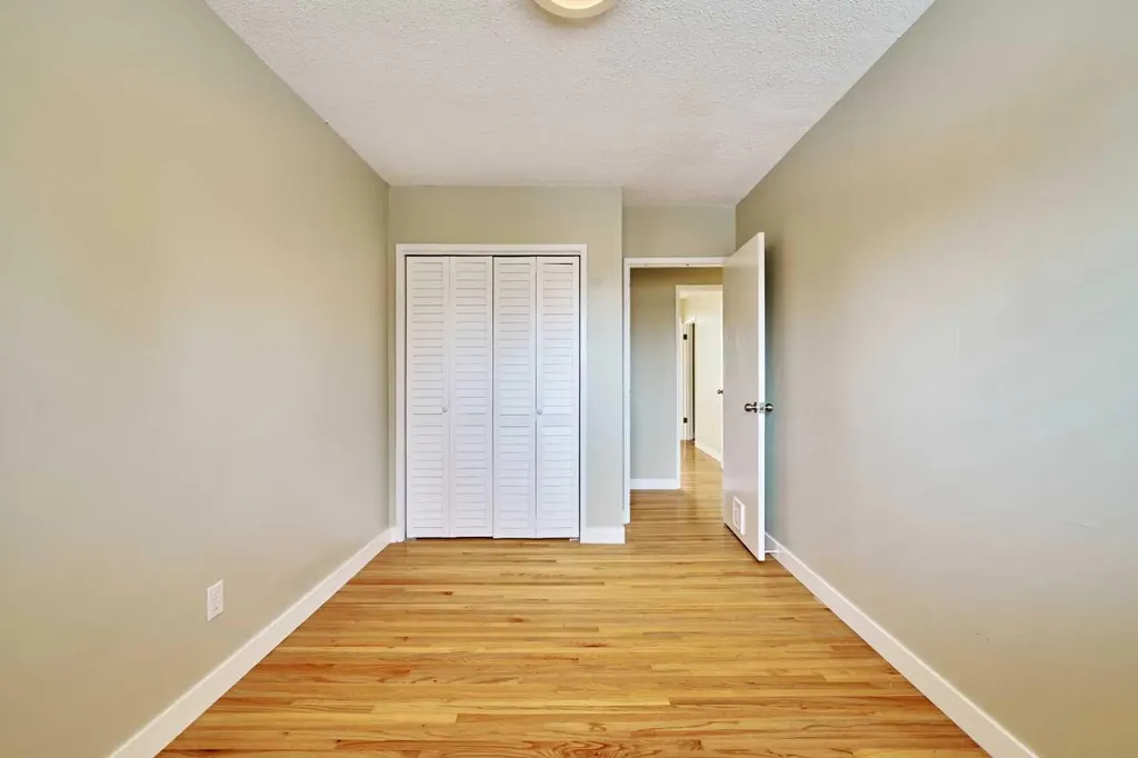 4820 49 Avenue NW Calgary AB T3B1E2