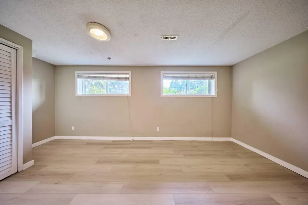 4820 49 Avenue NW Calgary AB T3B1E2