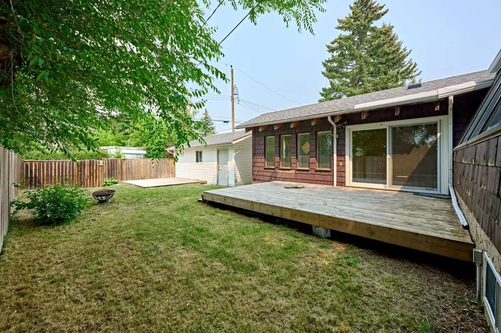 4820 49 Avenue NW Calgary AB T3B1E2