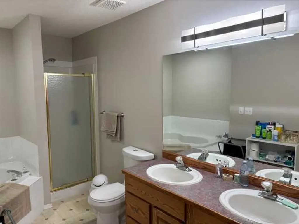 58 Logan Close Red Deer AB T4R2N8