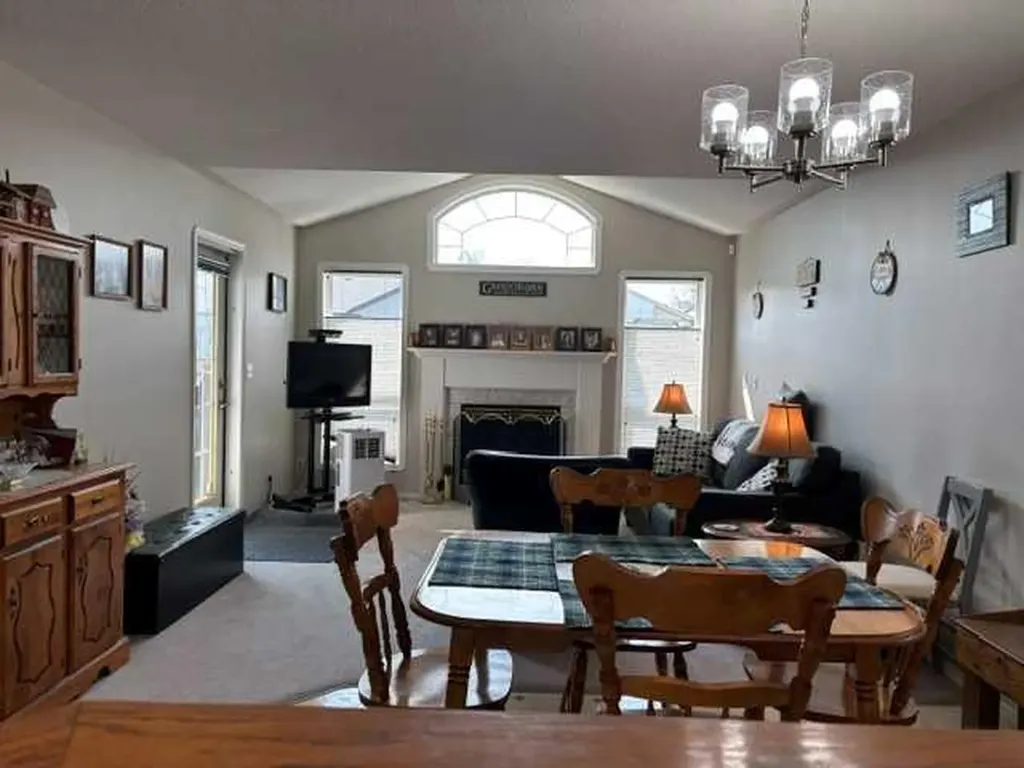 58 Logan Close Red Deer AB T4R2N8