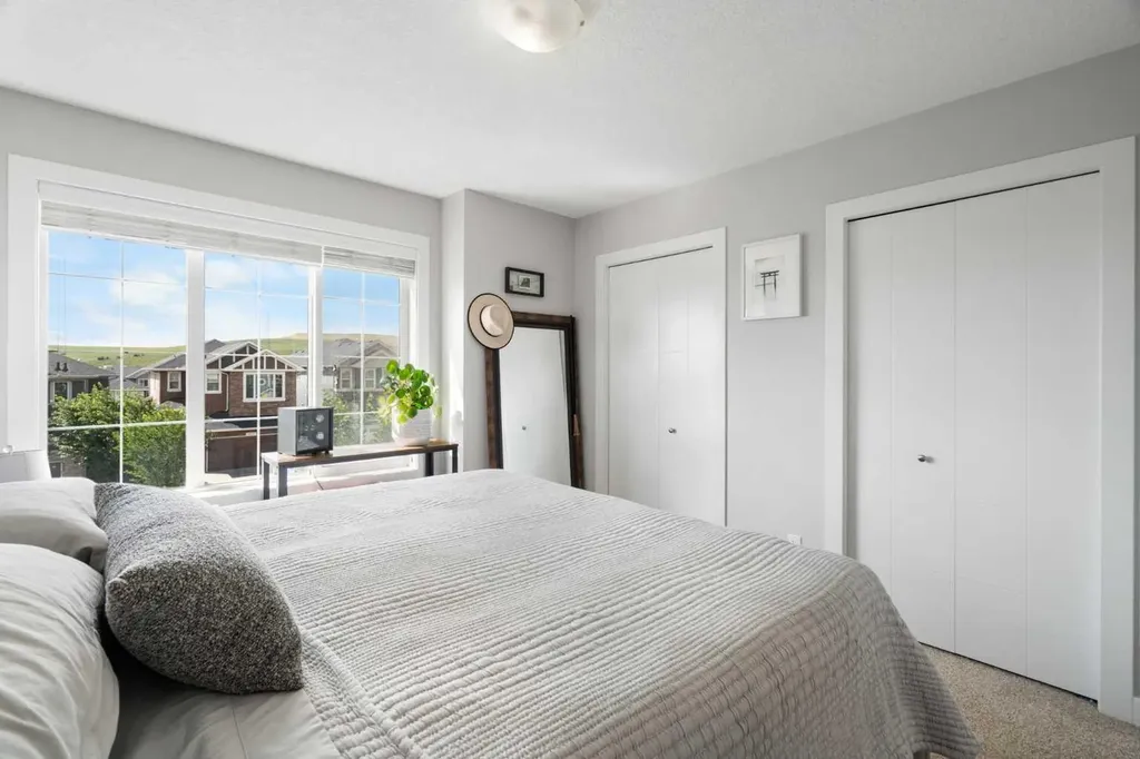 426 Nolan Hill Boulevard NW Calgary AB T3R 0Y1