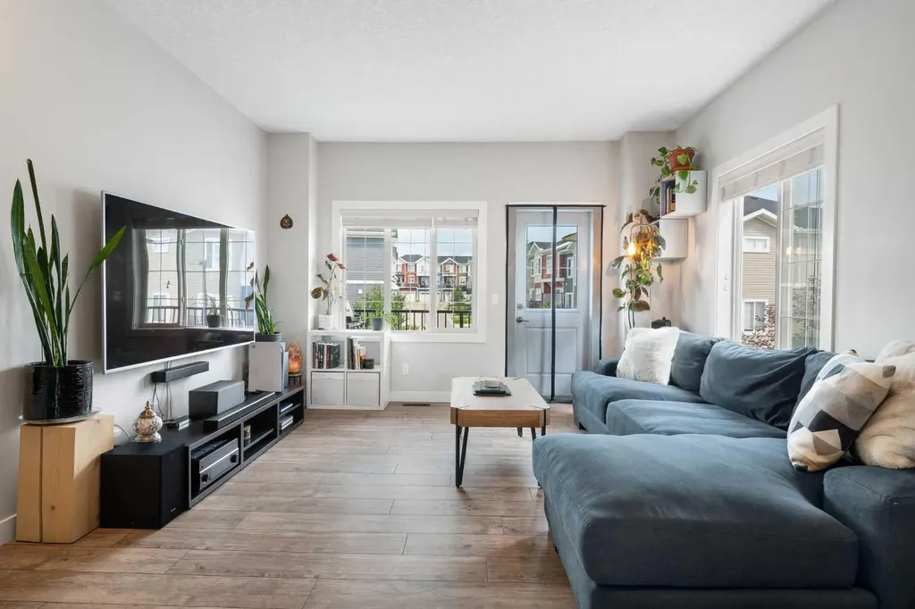 426 Nolan Hill Boulevard NW Calgary AB T3R 0Y1