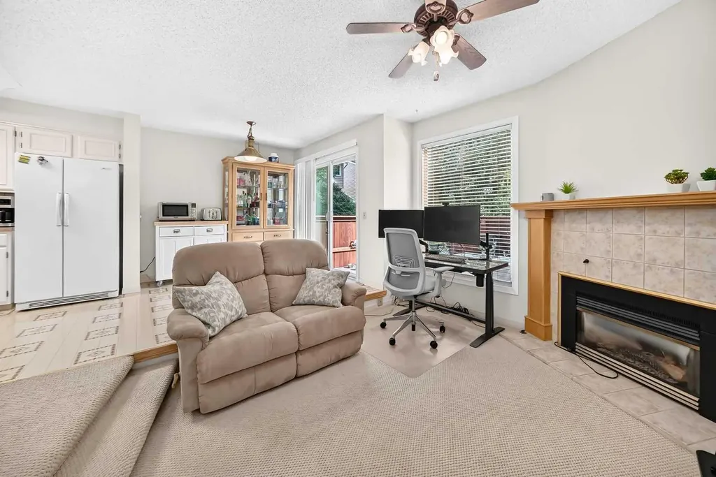 371 Point Mckay Gardens NW Calgary AB T3B 5C1