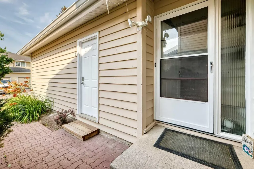 371 Point Mckay Gardens NW Calgary AB T3B 5C1