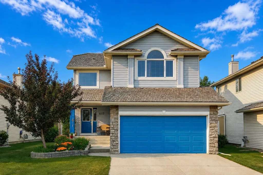 1115 Woodside Way NW Airdrie AB T4B2S3