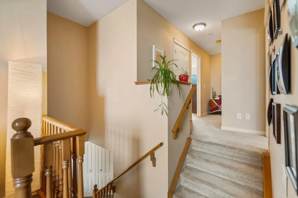 1115 Woodside Way NW Airdrie AB T4B2S3