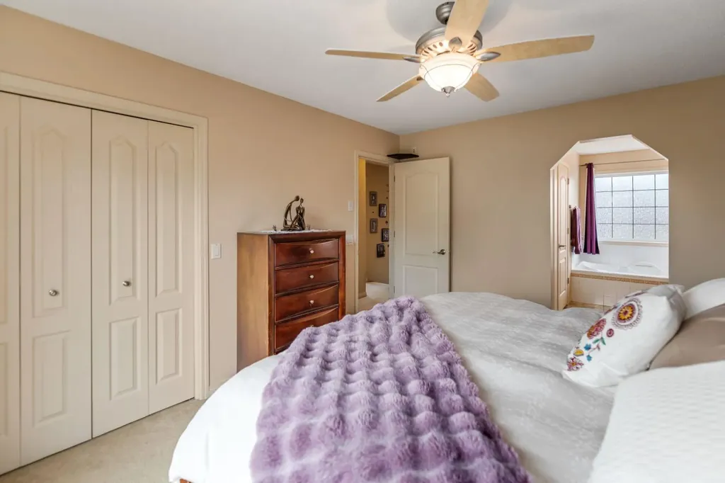 1115 Woodside Way NW Airdrie AB T4B2S3