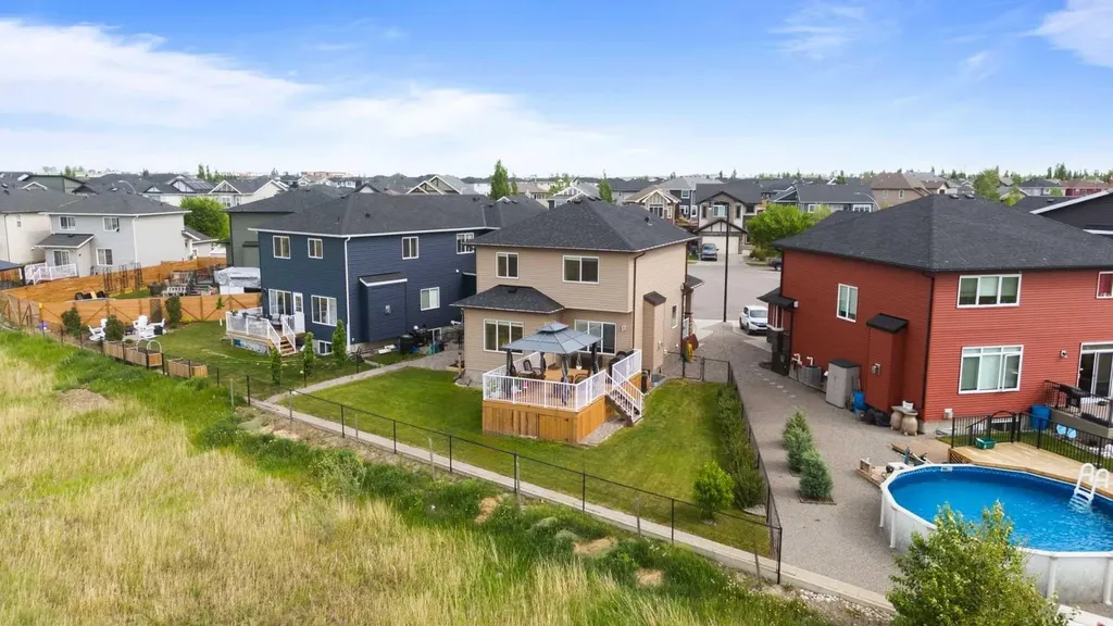 718 Hampshire Cove NE High River AB T1V0E6