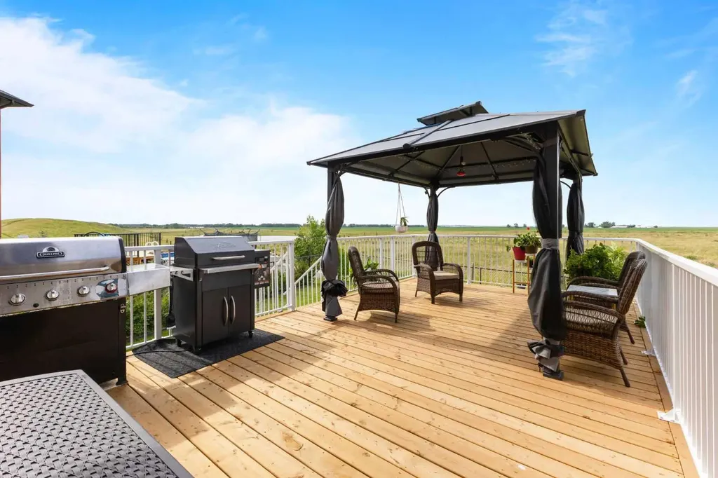 718 Hampshire Cove NE High River AB T1V0E6