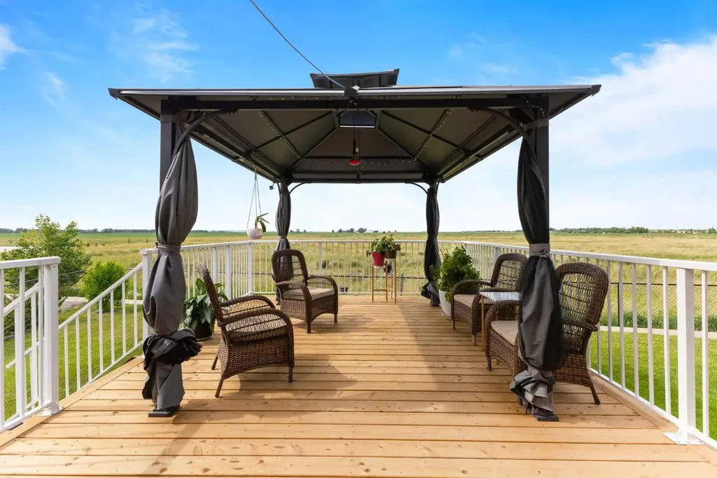 718 Hampshire Cove NE High River AB T1V0E6