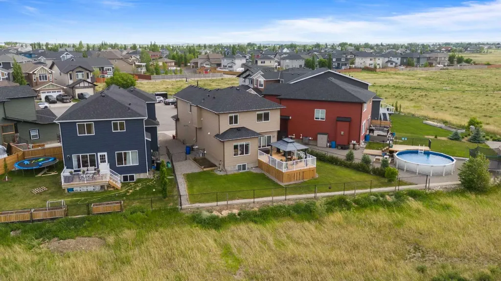 718 Hampshire Cove NE High River AB T1V0E6