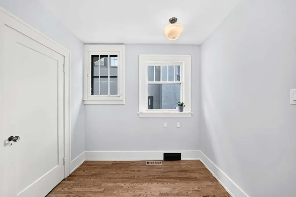 226 Superior Avenue SW Calgary AB T3C 2H9