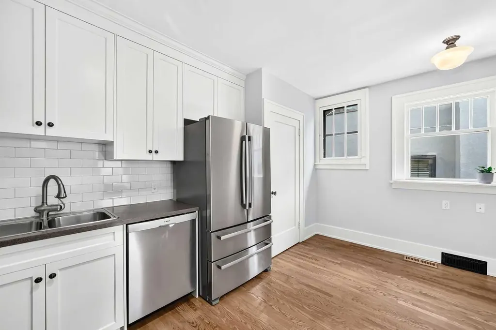 226 Superior Avenue SW Calgary AB T3C 2H9