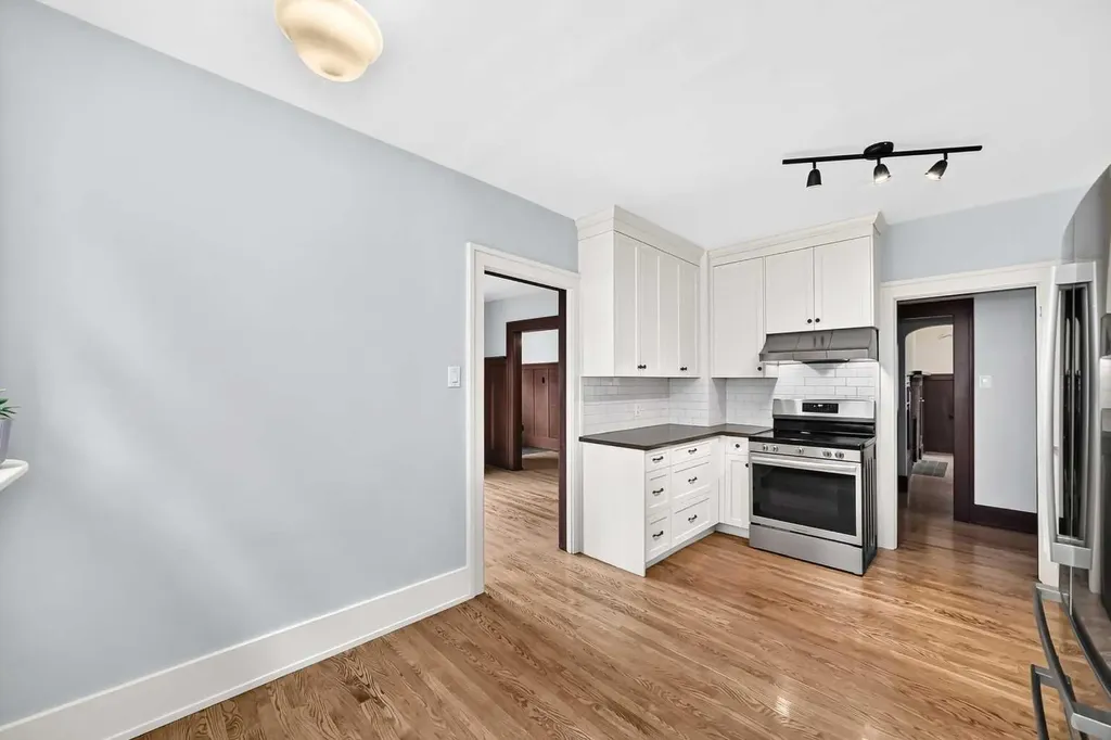 226 Superior Avenue SW Calgary AB T3C 2H9