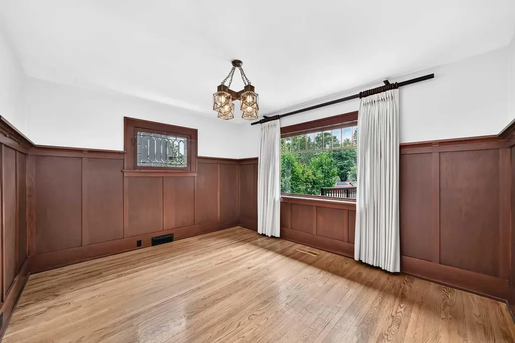 226 Superior Avenue SW Calgary AB T3C 2H9