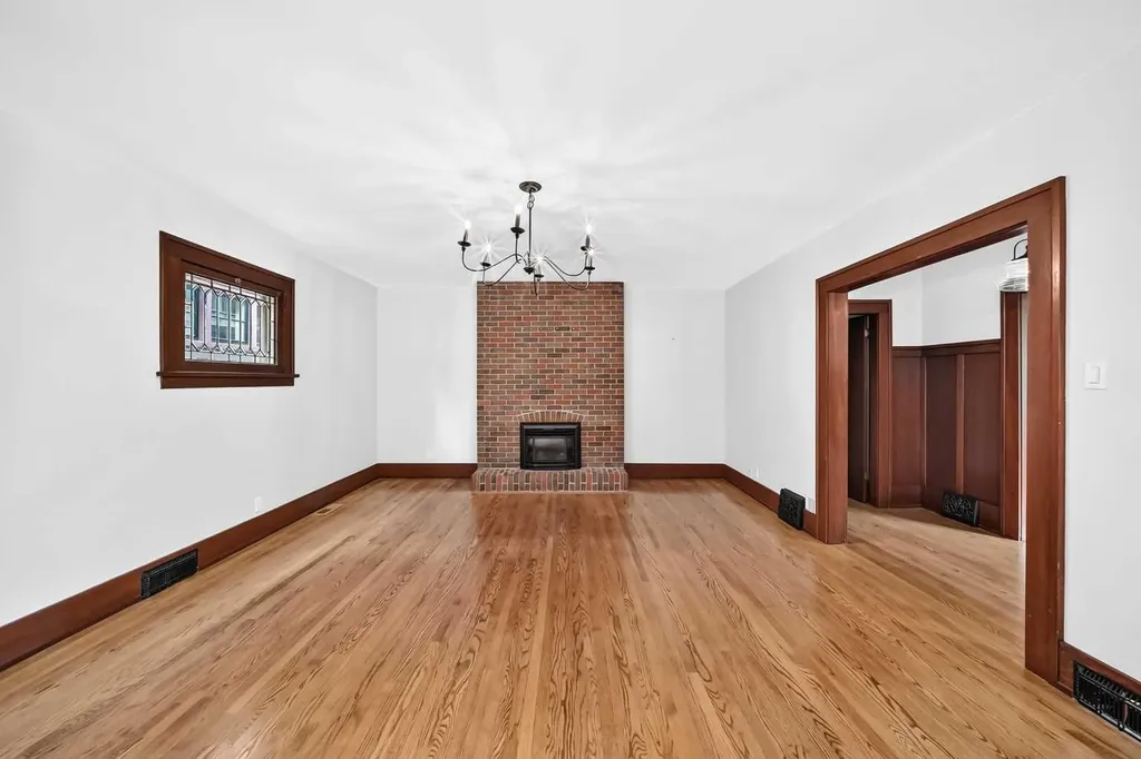 226 Superior Avenue SW Calgary AB T3C 2H9