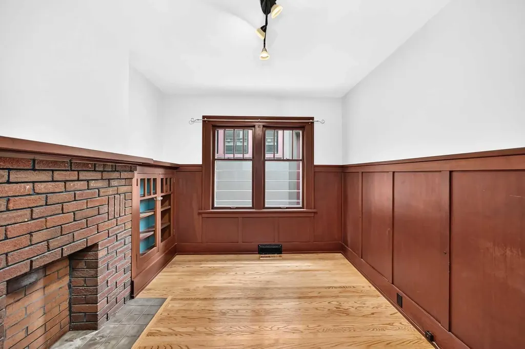 226 Superior Avenue SW Calgary AB T3C 2H9
