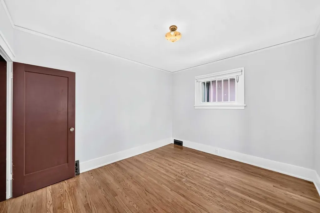 226 Superior Avenue SW Calgary AB T3C 2H9