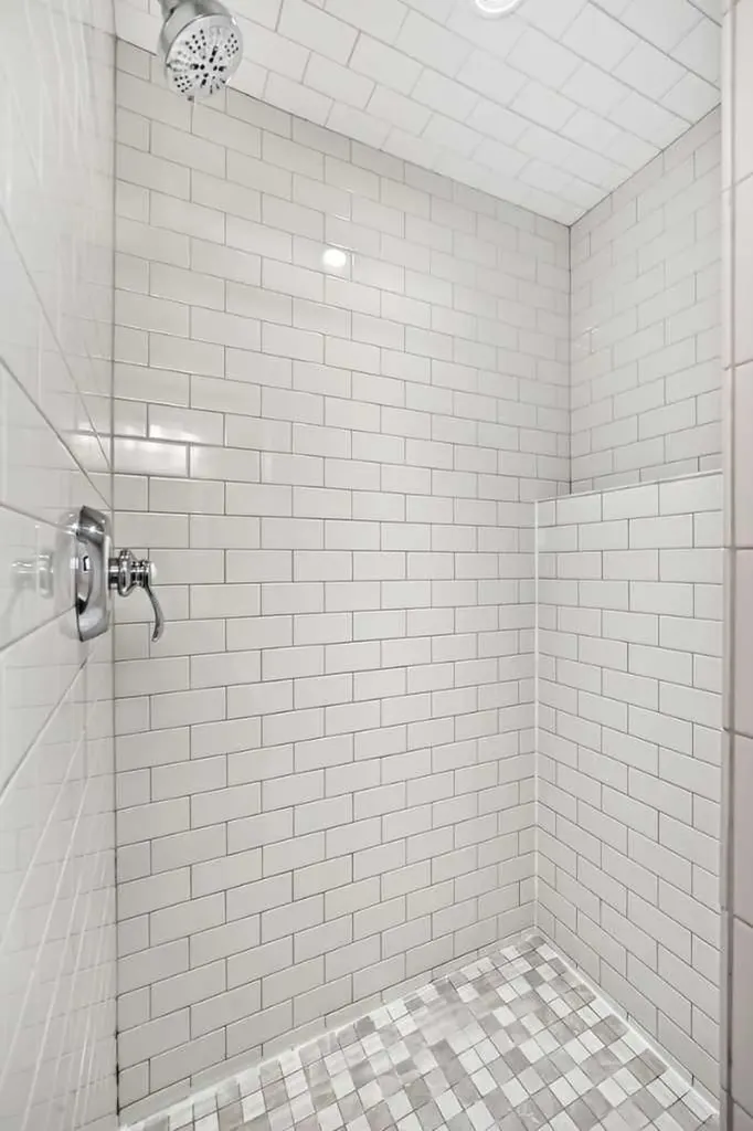 226 Superior Avenue SW Calgary AB T3C 2H9