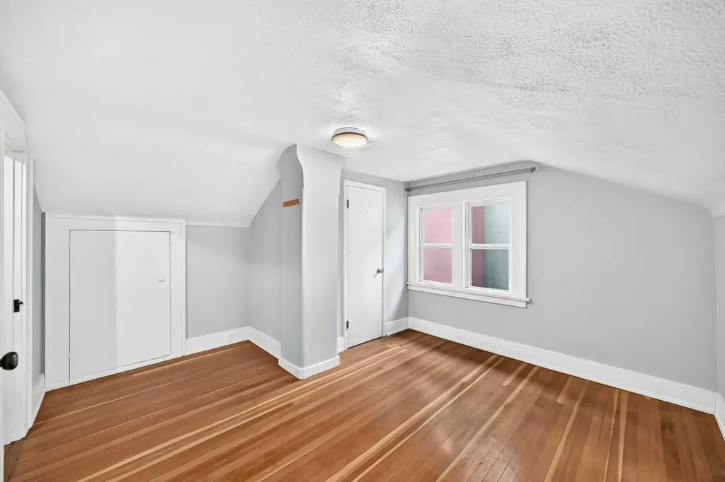 226 Superior Avenue SW Calgary AB T3C 2H9