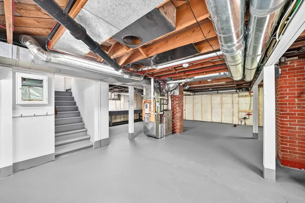 226 Superior Avenue SW Calgary AB T3C 2H9
